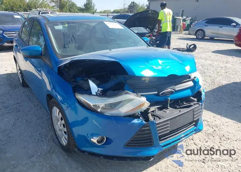 2012 Ford Focus Se z USA, uszkodzony, nr VIN 1FAHP3F20CL214648